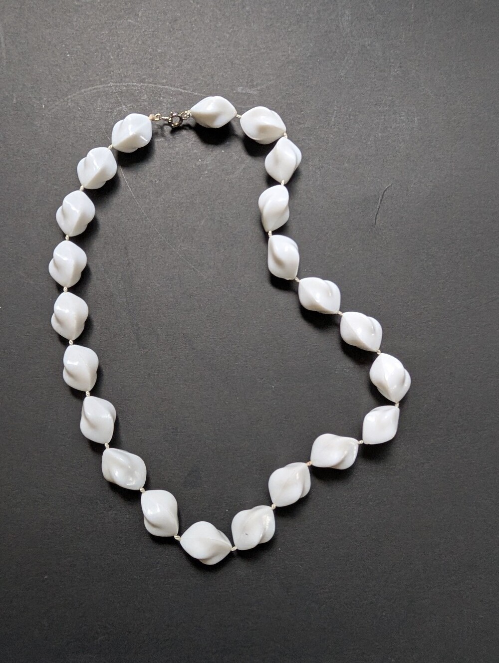 Vintage Classic White Twisted Bead Necklace - Women Jewelry